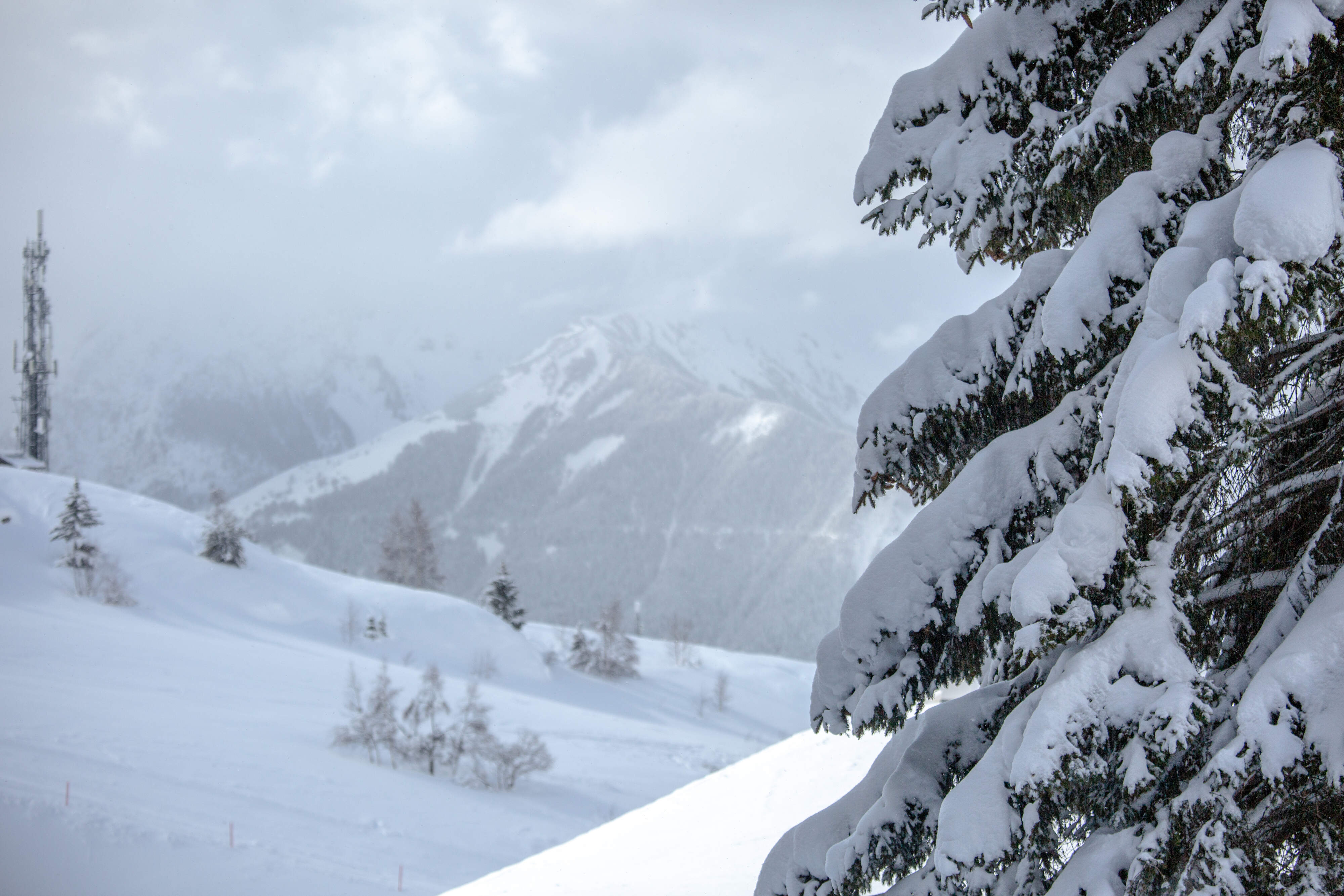 Cheap Early Skiing Deals